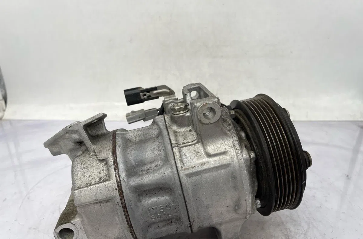 Compresseur air conditionne RENAULT MEGANE 4 PHASE 1 BREAK occasion — photo 2