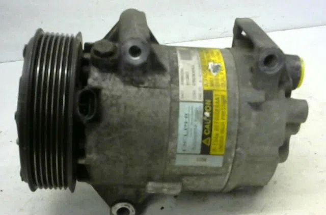 Compresseur air conditionne Renault MEGANE II (BM0-1_, CM0-1_) 1.9 dci (bm0g, cm0g) (2002-2008) 5 portes occasion