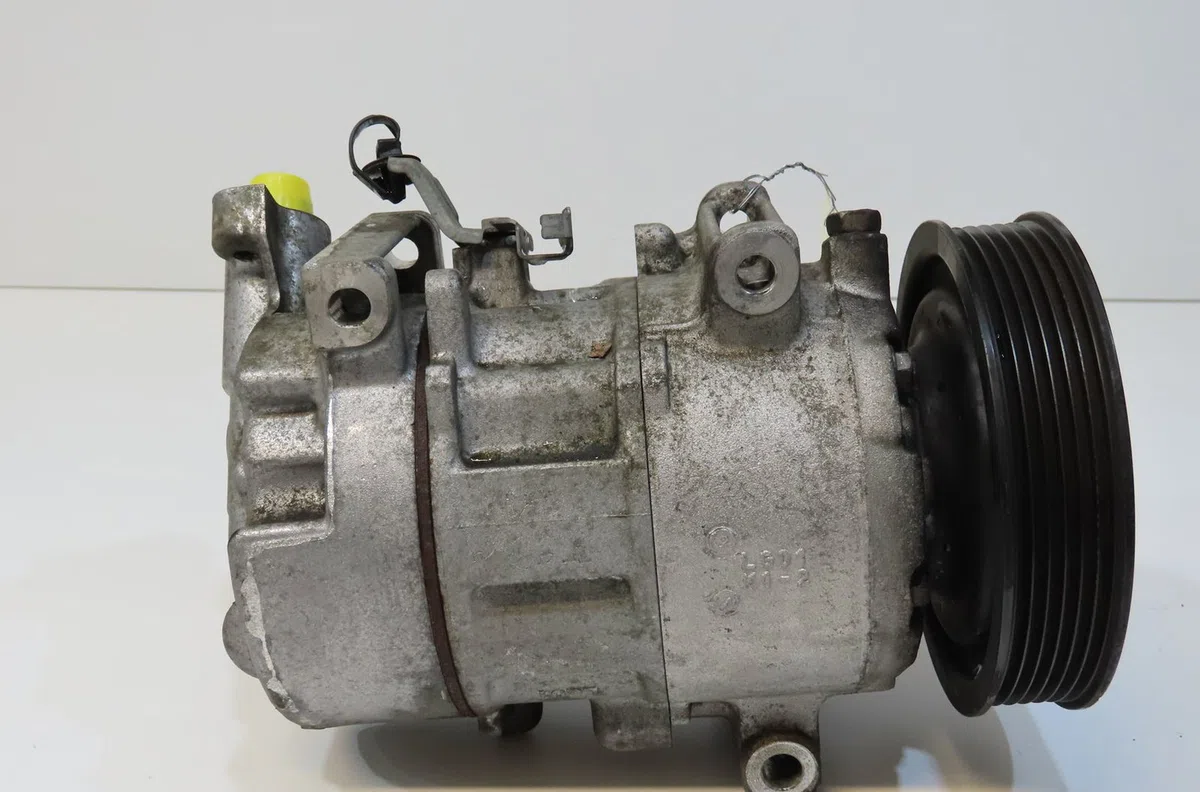 Compresseur air conditionne Renault MEGANE III 3-5 portes (BZ0-1_, B3_) 1.5 dci (bz09, bz0d, bz1w, bz29, bz14) (2009) 5 portes occasion — photo 2