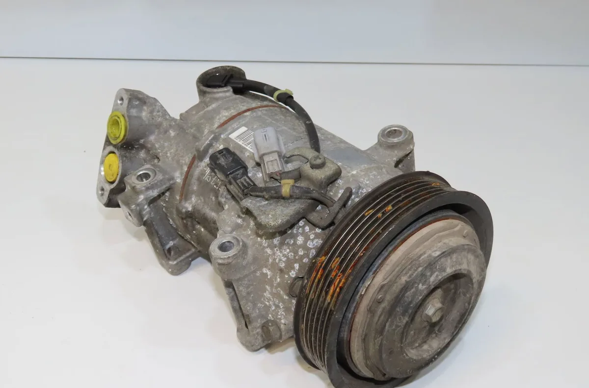 Compresseur air conditionne Renault MEGANE III Grandtour (KZ0-1) 1.5 dci (kz09, kz0d, kz1g, kz29, kz14, kz1w, kz10, kz1f,... (2009) 5 portes occasion