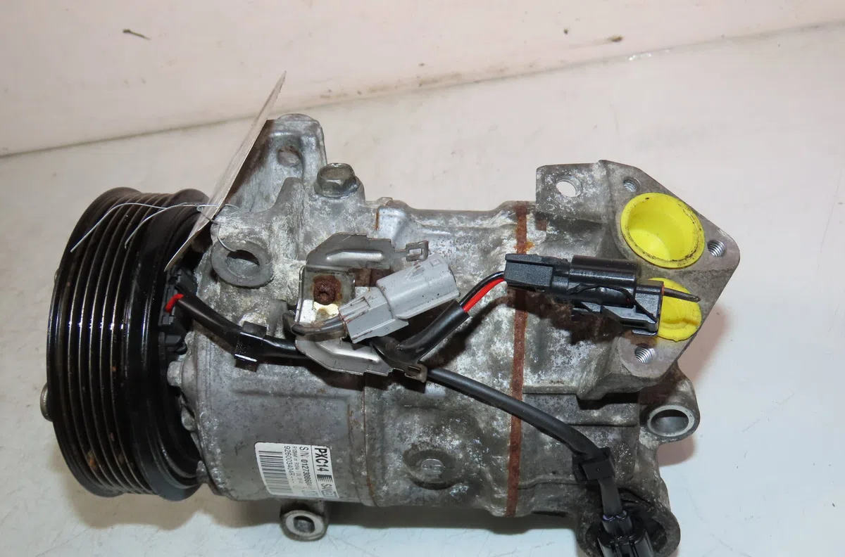 Compresseur air conditionne Renault MEGANE IV 3-5 portes (B9A-M-N_) 1.6 tce 205 (b9mv) (2015) 5 portes occasion — photo 2