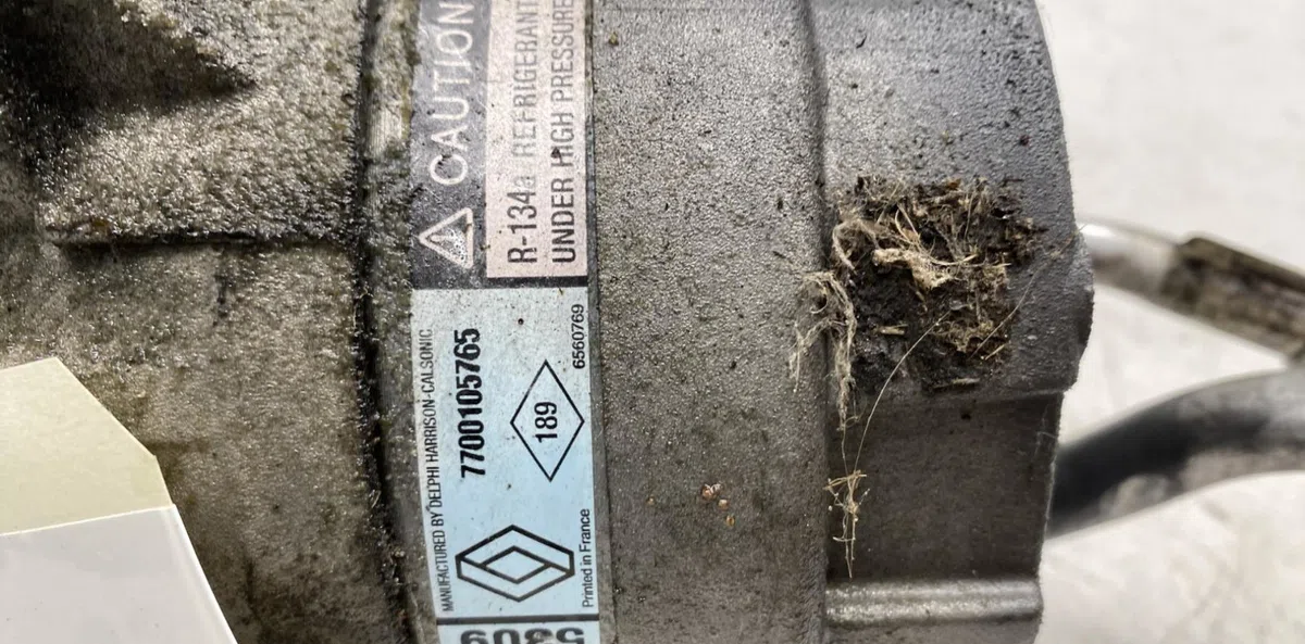 Compresseur air conditionne Renault SCÉNIC I Monospace (JA0-1_, FA0_) 1.9 dci (ja05, ja1f) (1999-2003) 5 portes occasion — photo 2
