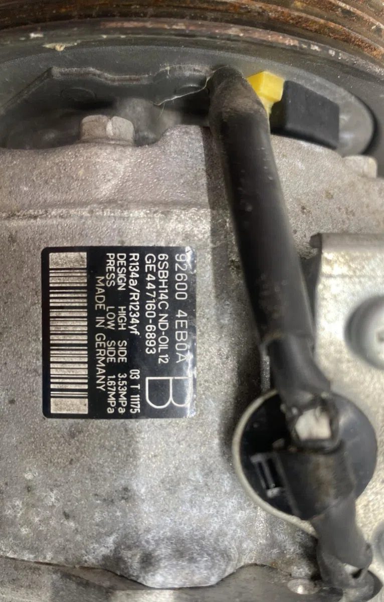 Compresseur air conditionne Renault SCÉNIC III (JZ0-1_) 1.6 dci (jz00, jz12) (2011) 5 portes occasion — photo 2