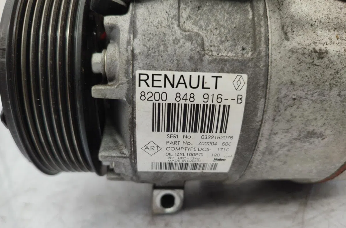 Compresseur air conditionne RENAULT TRAFIC 3 COURT PHASE 2 occasion — photo 3