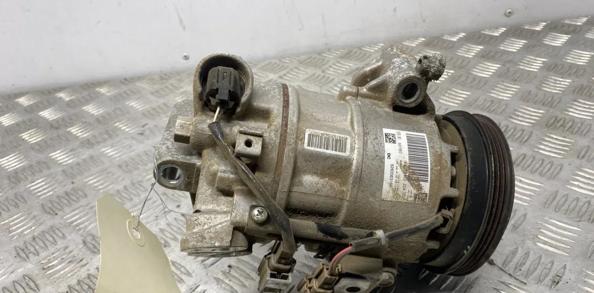 Compresseur air conditionne RENAULT TWINGO 3 PHASE 1 occasion — photo 2