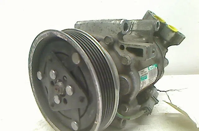 Compresseur air conditionne Renault TWINGO II (CN0_) 1.5 dci 75 (2010) 3 portes occasion — photo 2