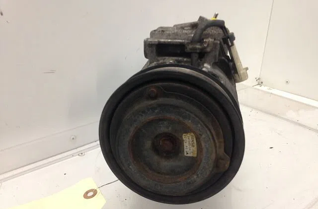 Compresseur air conditionne Renault VEL SATIS (BJ0_) 3.0 dci (bj0j, bj0n) (2002-2006) occasion — photo 2