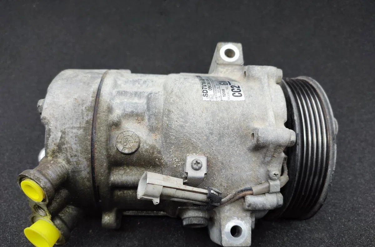 Compresseur air conditionne SAAB 9.3 2 SPORT HATCH PHASE 1 BREAK occasion — photo 3