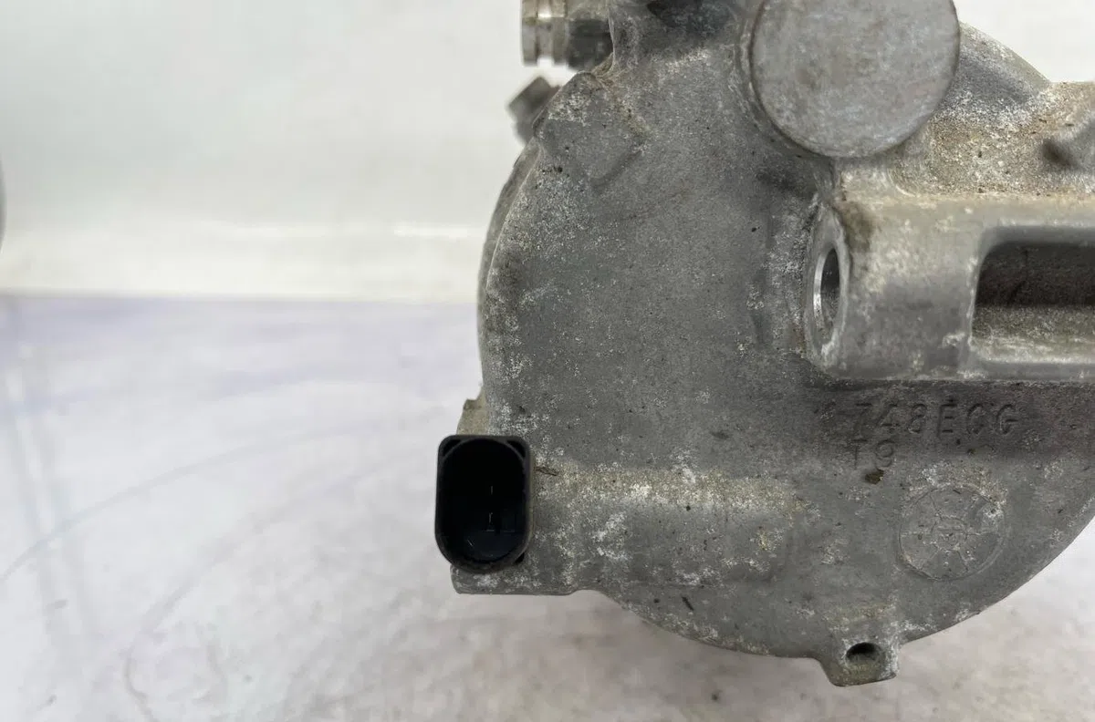 Compresseur air conditionne SEAT IBIZA 4 PHASE 3 COUPE occasion — photo 4