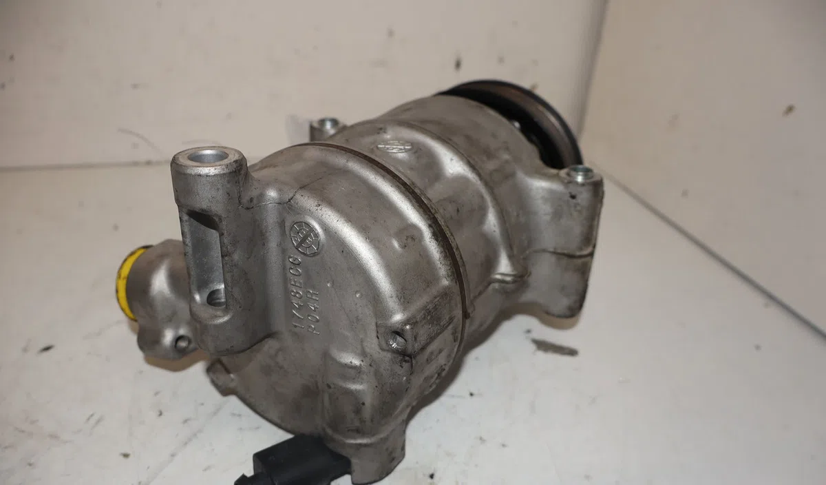 Compresseur air conditionne Skoda FABIA III (NJ3) 1.0 (2014-2021) occasion — photo 2