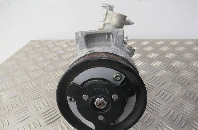 Compresseur air conditionne Skoda FABIA III (NJ3) 1.2 tsi (2014-2021) occasion — photo 2