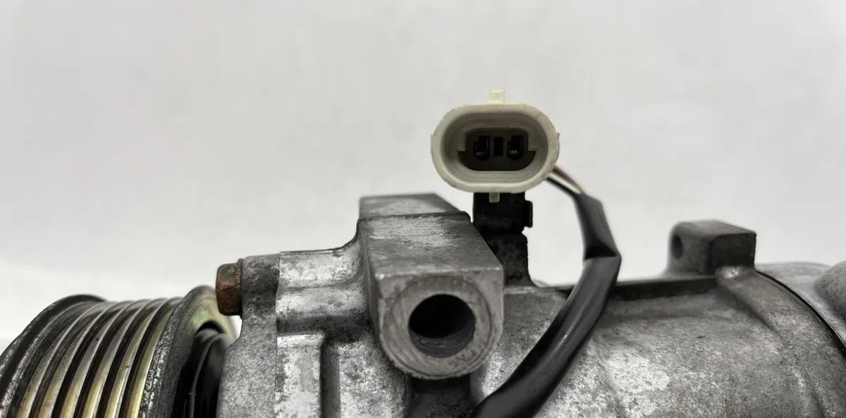 Compresseur air conditionne SUZUKI SWIFT 3 occasion — photo 3