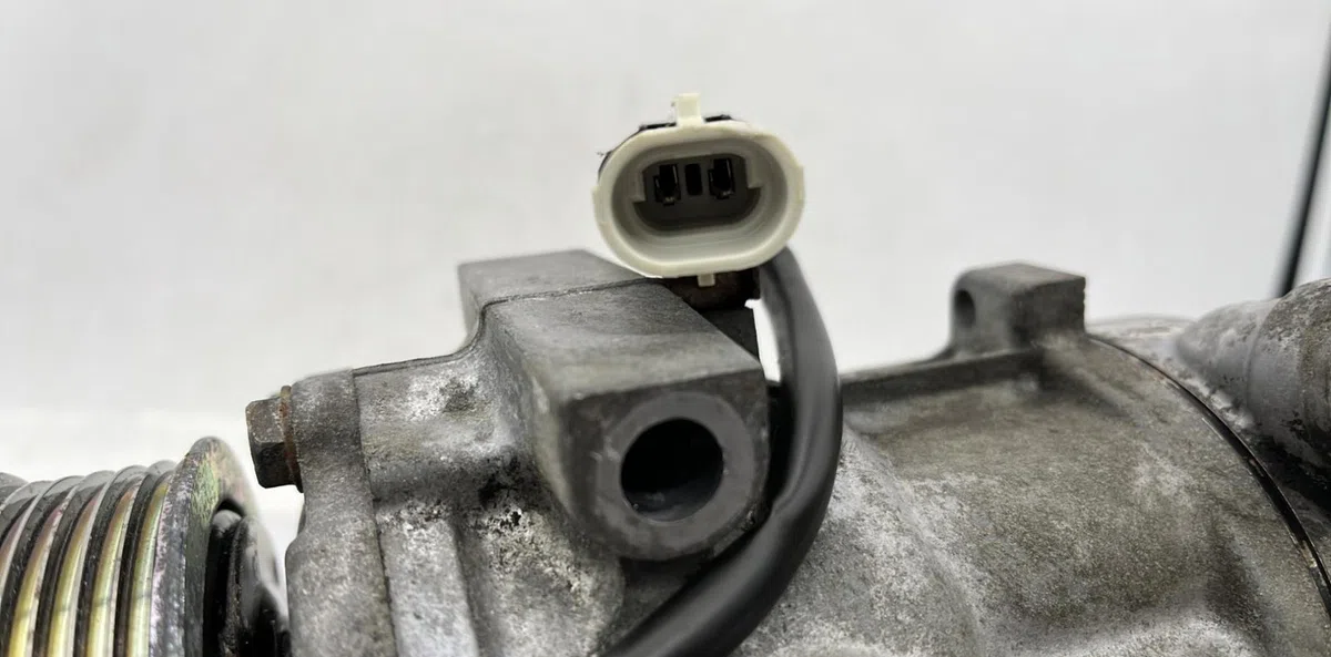 Compresseur air conditionne SUZUKI SWIFT 4 occasion — photo 4