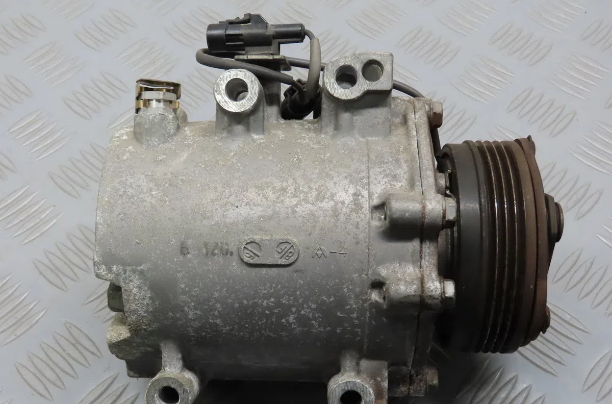 Compresseur air conditionne Suzuki SWIFT III (MZ, EZ) 1.3 (rs 413) (2005) occasion — photo 2