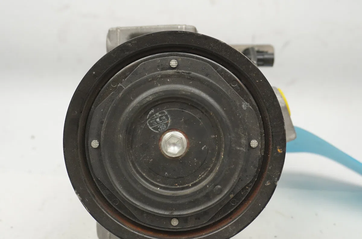 Compresseur air conditionne Suzuki SWIFT V (AZ) 1.2 hybrid (mild hybrid) (a2l412) (2020) 5 portes occasion — photo 2