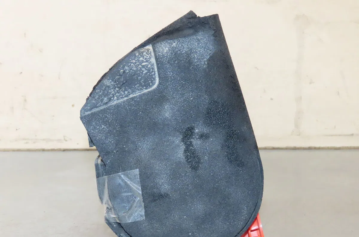 Compresseur air conditionne Tesla MODEL Y (5YJY) Ev traction intégrale (2021) 5 portes occasion — photo 2