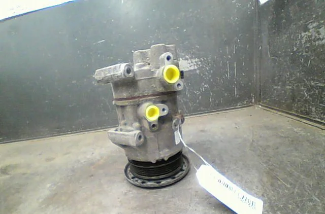 Compresseur air conditionne TOYOTA AVENSIS II phase 1 05-2003--08-2006 occasion