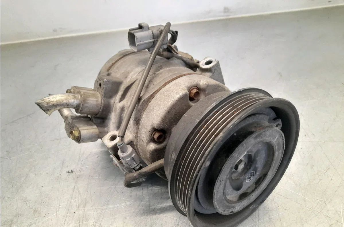 Compresseur air conditionne Toyota AVENSIS Liftback (_T22_) 2.0 d-4d (cdt220_) (1999-2003) occasion — photo 2
