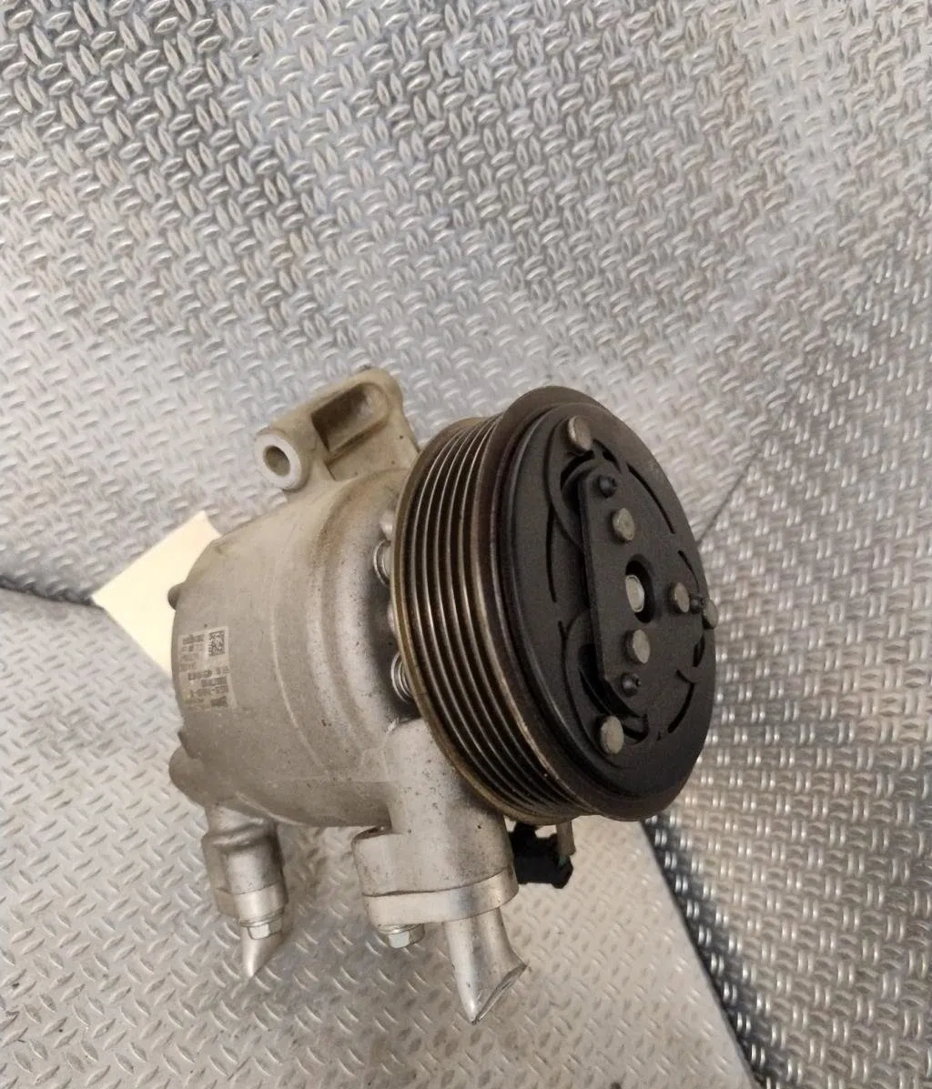 Compresseur air conditionne TOYOTA AYGO 2  AYGO 2 PHASE 1 occasion — photo 2