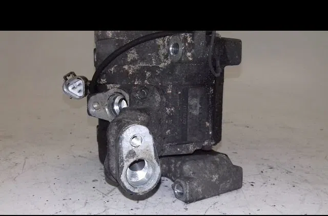 Compresseur air conditionne Toyota RAV 4 II (_A2_) 2.0 4wd (aca21, aca20) (2000-2005) occasion — photo 2