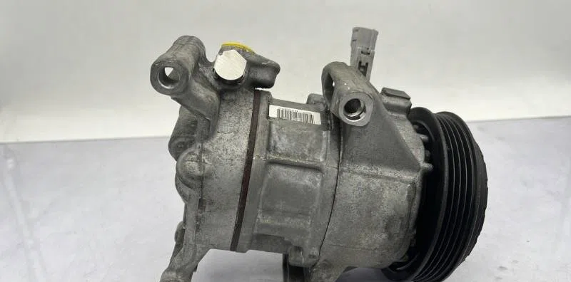 Compresseur air conditionne TOYOTA VERSO-S PHASE 1 occasion — photo 3