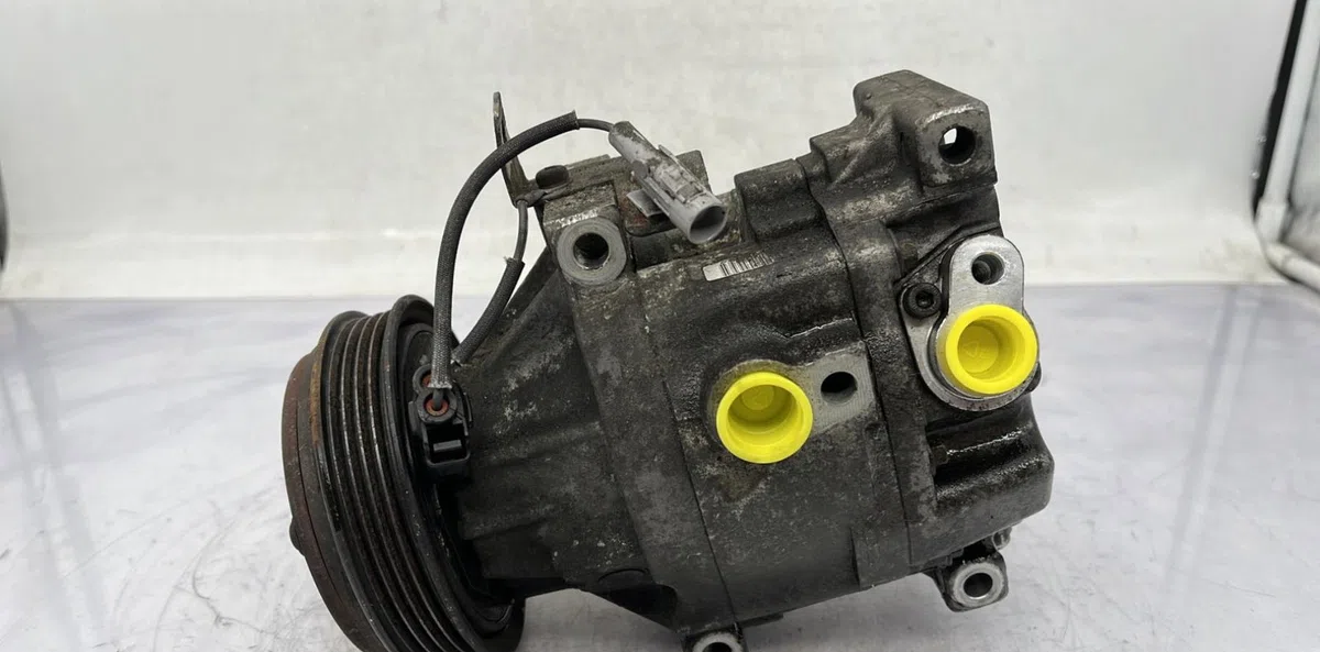 Compresseur air conditionne TOYOTA YARIS 1 PHASE 1 occasion — photo 2