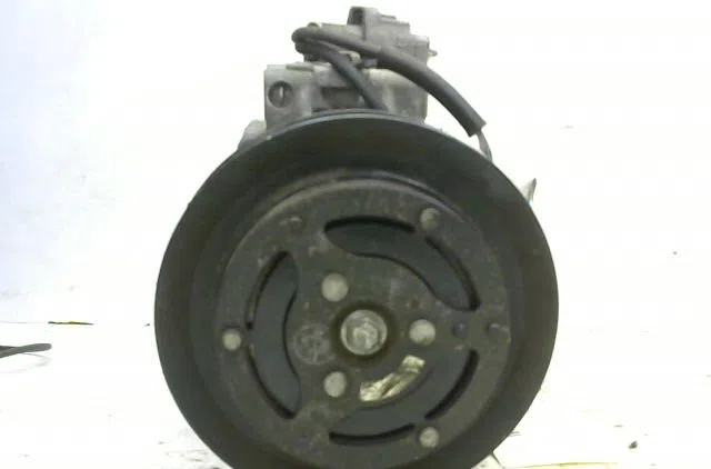 Compresseur air conditionne TOYOTA YARIS occasion — photo 2