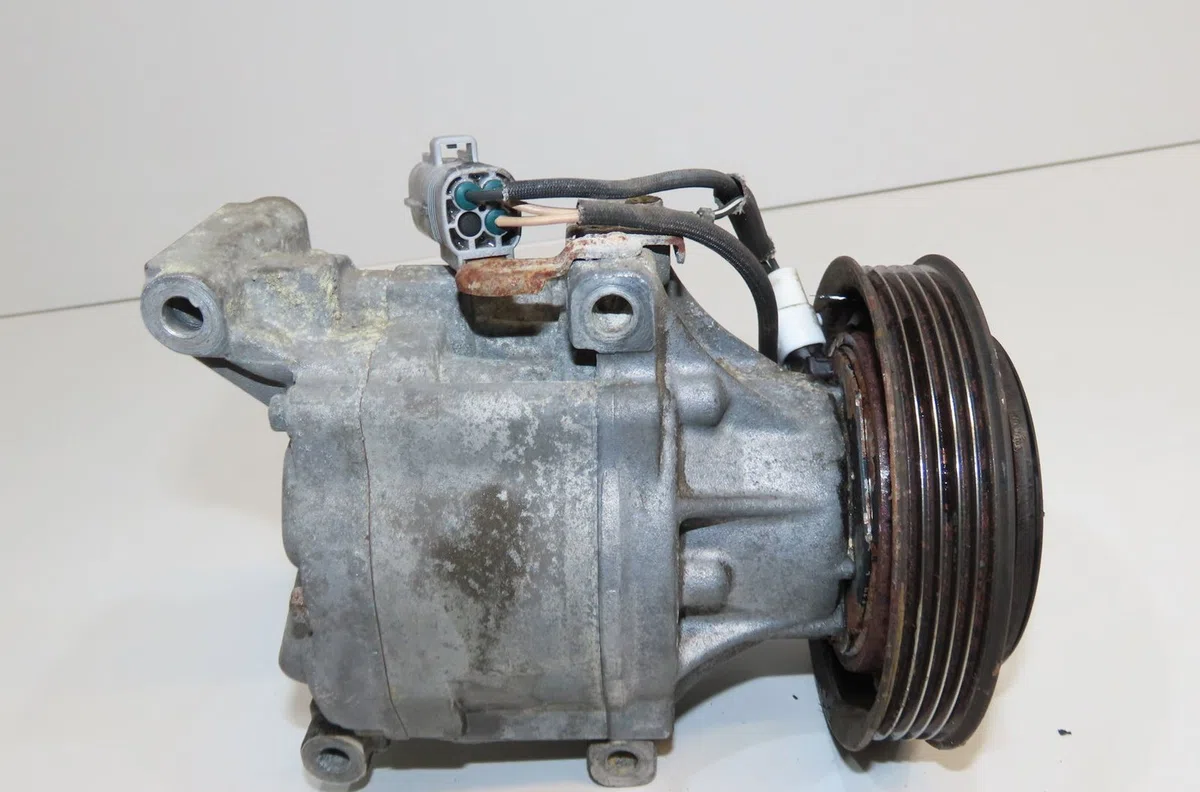 Compresseur air conditionne Toyota YARIS (_P1_) 1.4 d-4d (nlp10_) (2001-2005) occasion — photo 2