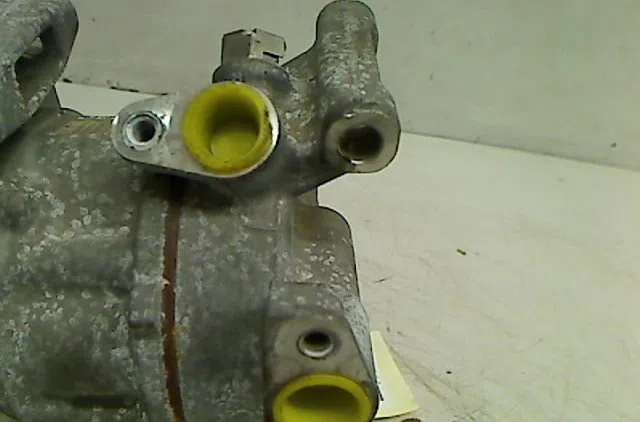 Compresseur air conditionne Toyota YARIS (_P13_) 1.0 (ksp130_) (2010) occasion — photo 2