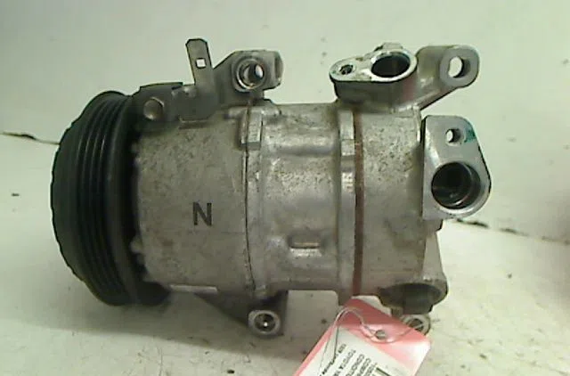 Compresseur air conditionne Toyota YARIS (_P13_) 1.3 (nsp130_) (2011) occasion
