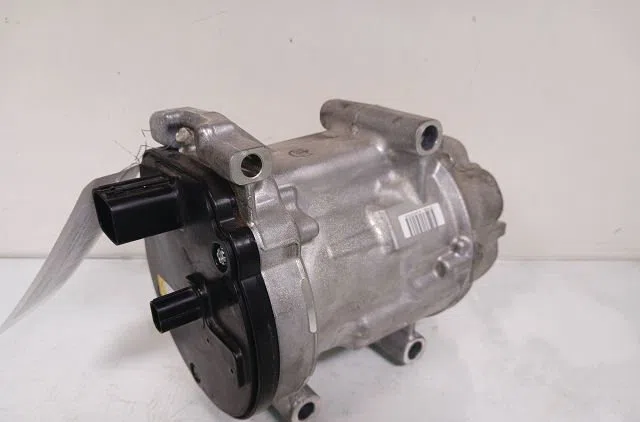 Compresseur air conditionne Toyota YARIS (_P21_, _PA1_, _PH1_) 1.5 hybrid (mxph11) (2020) 5 portes occasion — photo 2