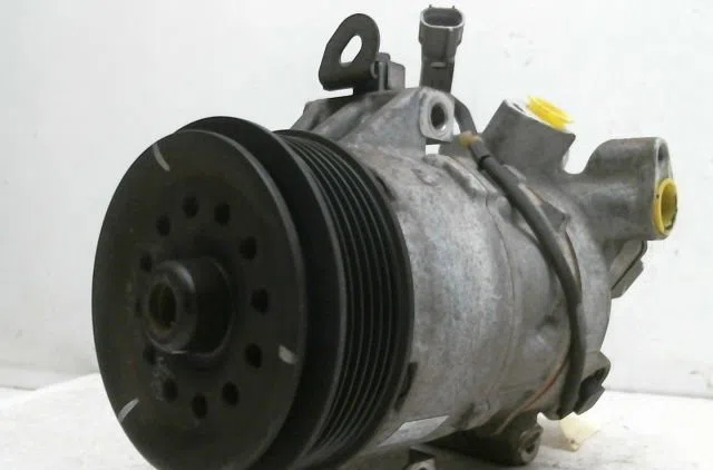 Compresseur air conditionne Toyota YARIS (_P9_) 1.0 vvt-i (ksp90_) (2005-2011) 5 portes occasion — photo 2
