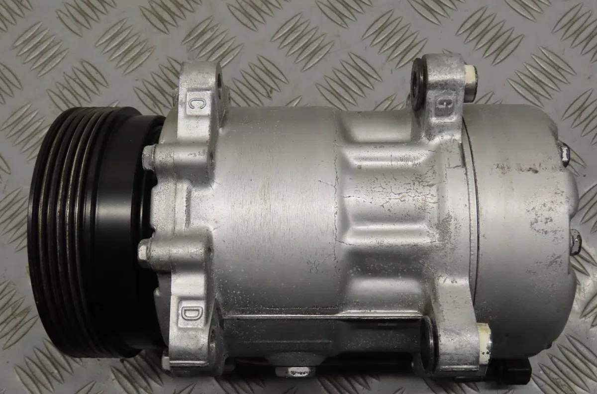 Compresseur air conditionne Volkswagen GOLF IV (1J1) 1.6 (1997-2004) occasion