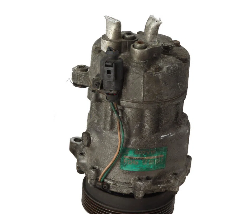 Compresseur air conditionne Volkswagen GOLF IV (1J1) 2.8 vr6 4motion (1999-2005) occasion — photo 2
