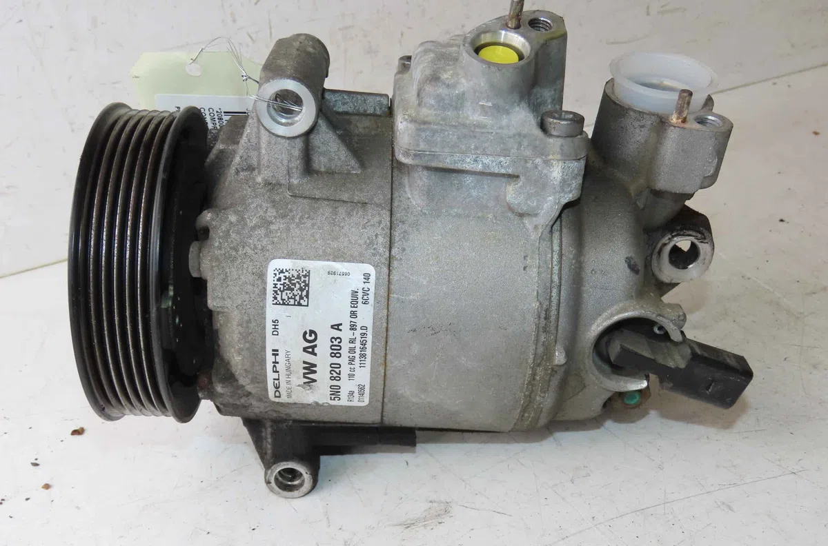 Compresseur air conditionne VOLKSWAGEN GOLF VI occasion — photo 2