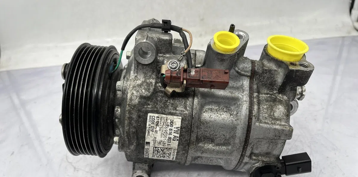 Compresseur air conditionne VOLKSWAGEN POLO 6 PHASE 2 occasion — photo 2