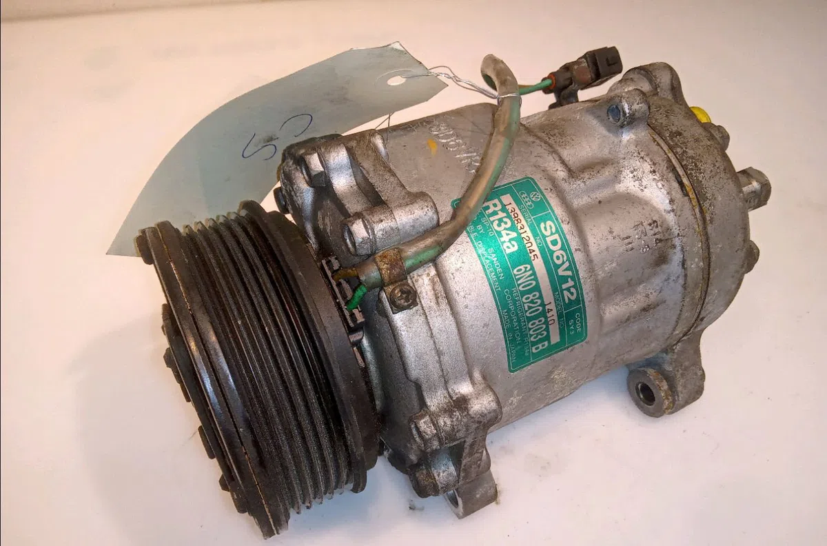 Compresseur air conditionne Volkswagen POLO (6N2) 1.4 (1999-2001) 5 portes occasion — photo 2