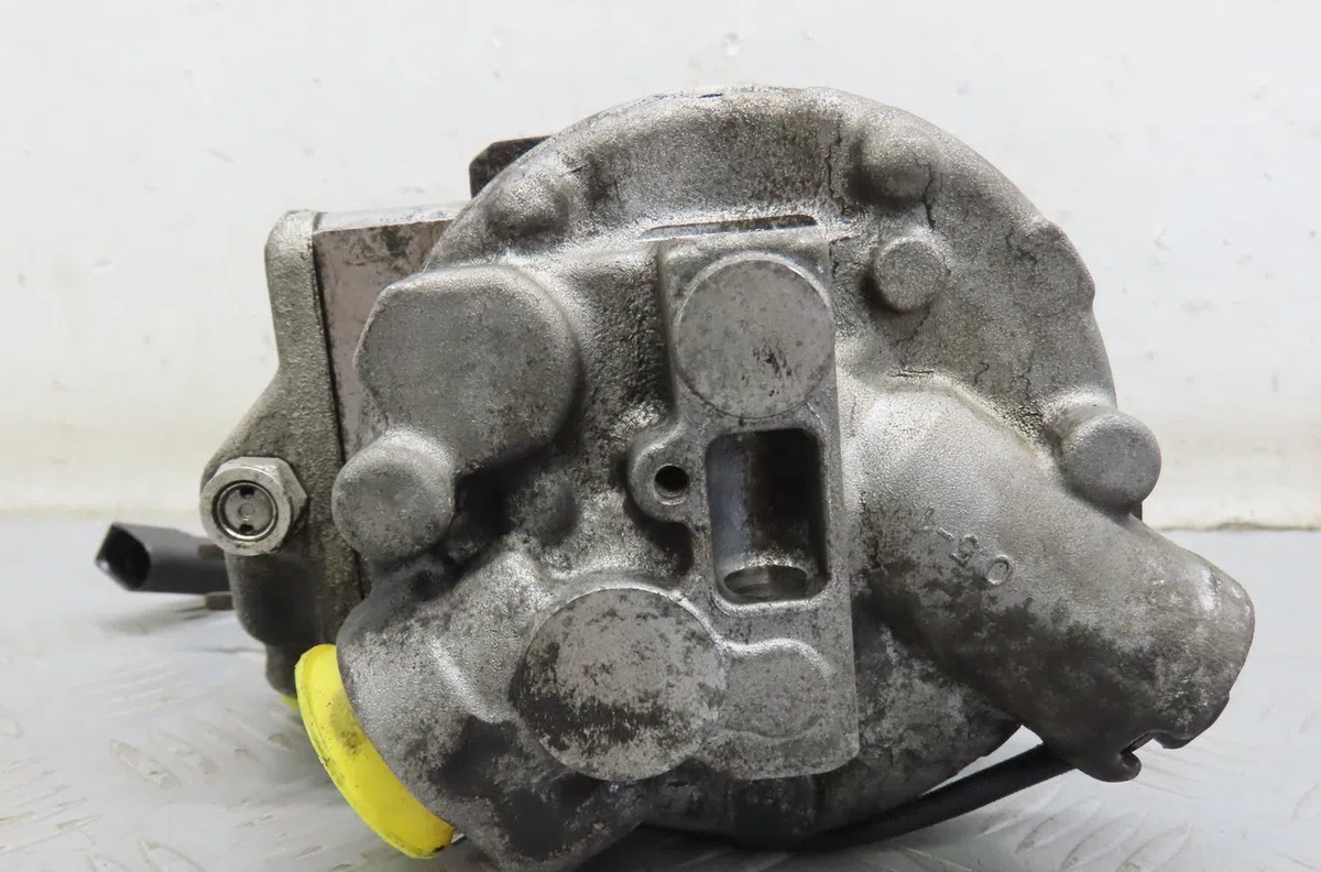 Compresseur air conditionne Volkswagen POLO (9N_, 9A_) 1.2 (2002-2007) 5 portes occasion — photo 2