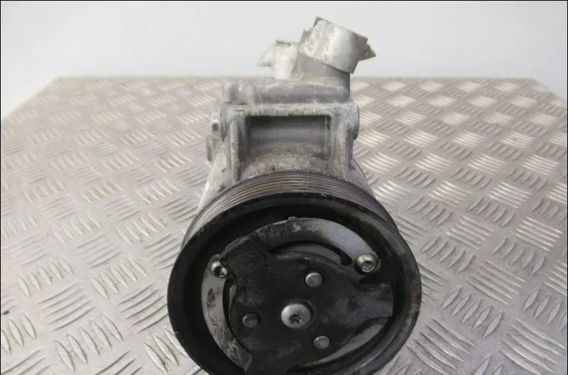 Compresseur air conditionne Volkswagen POLO V (6R1, 6C1) 1.6 tdi (2009) 5 portes occasion — photo 2