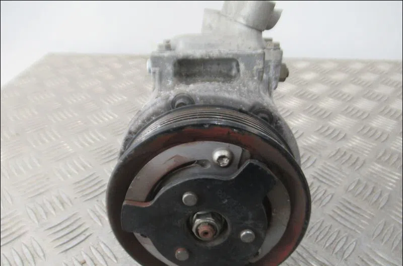 Compresseur air conditionne Volkswagen TOURAN (1T1, 1T2) 1.9 tdi (2003-2004) 5 portes occasion — photo 2