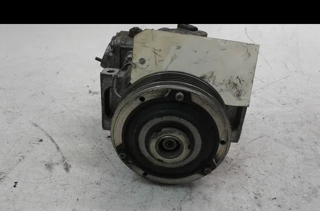 Compresseur air conditionne Volkswagen TOURAN (1T1, 1T2) 1.9 tdi (2003-2004) 5 portes occasion