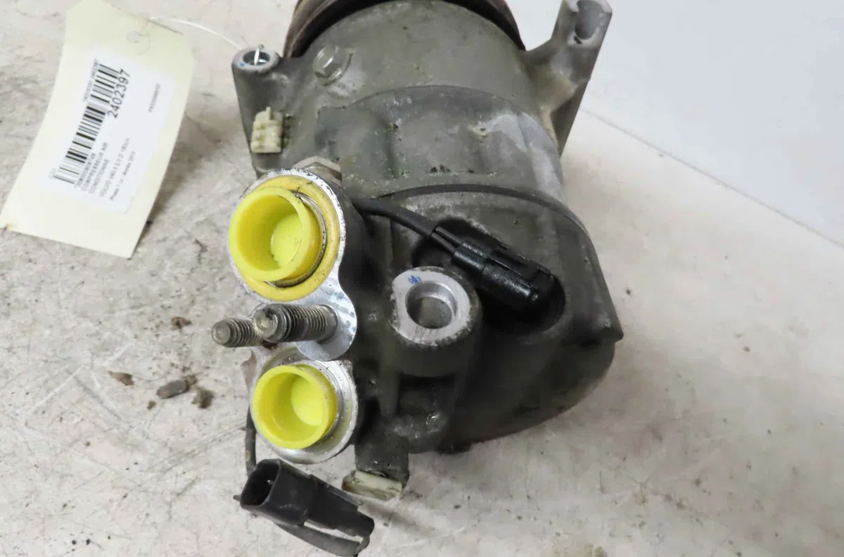 Compresseur air conditionne VOLVO V40 II occasion — photo 2