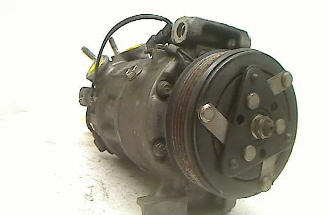 Compresseur air conditionne Volvo XC60 I SUV (156) 2.4 d (2009-2010) occasion — photo 2