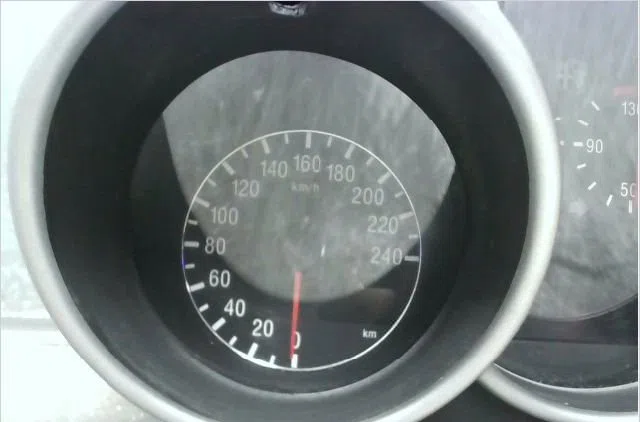 Compteur Alfa romeo 147 (937_) 1.9 jtd (937.axd1a, 937.bxd1a) (2001-2010) occasion — photo 3