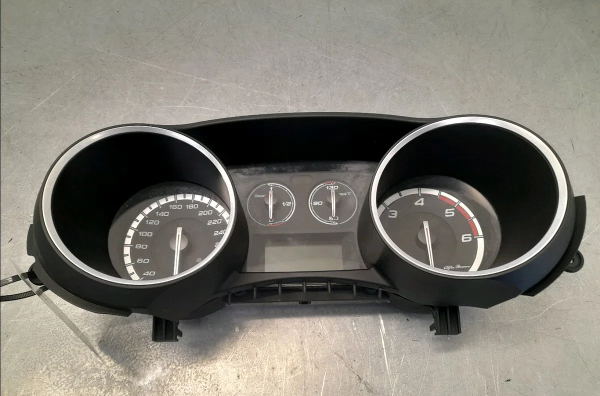 Compteur Alfa romeo GIULIETTA (940_) 1.6 jtdm (940fxd1a) (2010-2016) 5 portes occasion