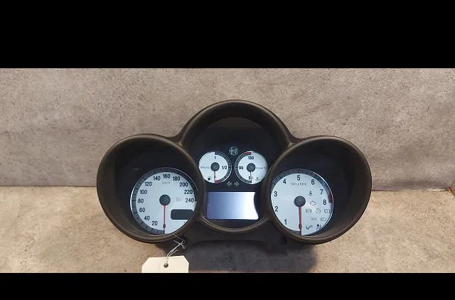 Compteur Alfa romeo GT (937_) 2.0 jts (937cxh1a, 937cxh11) (2003-2010) occasion — photo 4