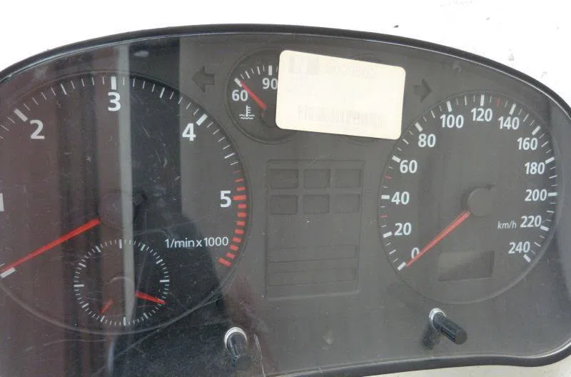 Compteur AUDI A3 1 PHASE 1 occasion — photo 2