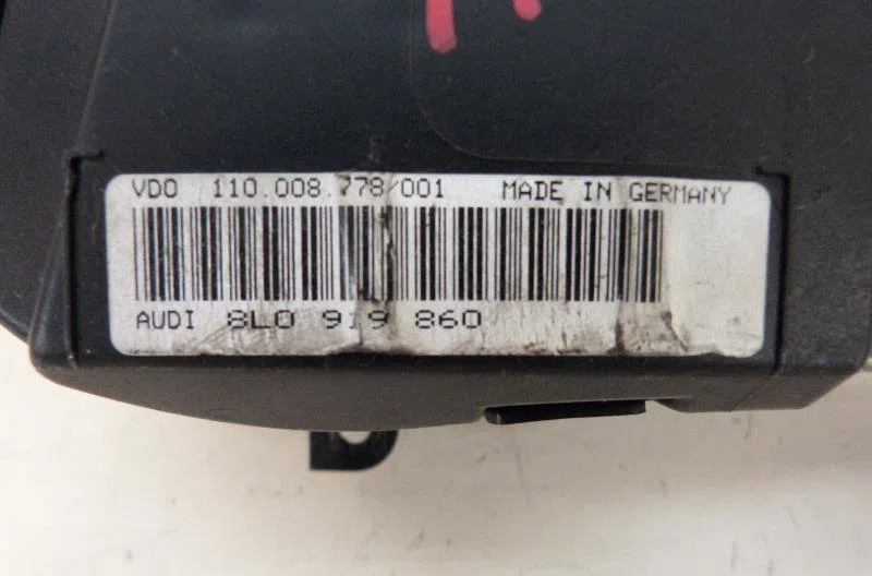 Compteur AUDI A3 1 PHASE 1 occasion — photo 4