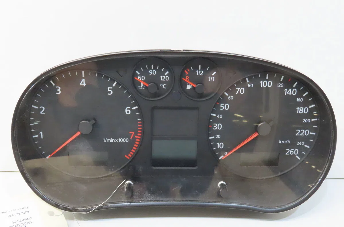 Compteur Audi A3 (8L1) 1.6 (1996-2003) occasion — photo 2