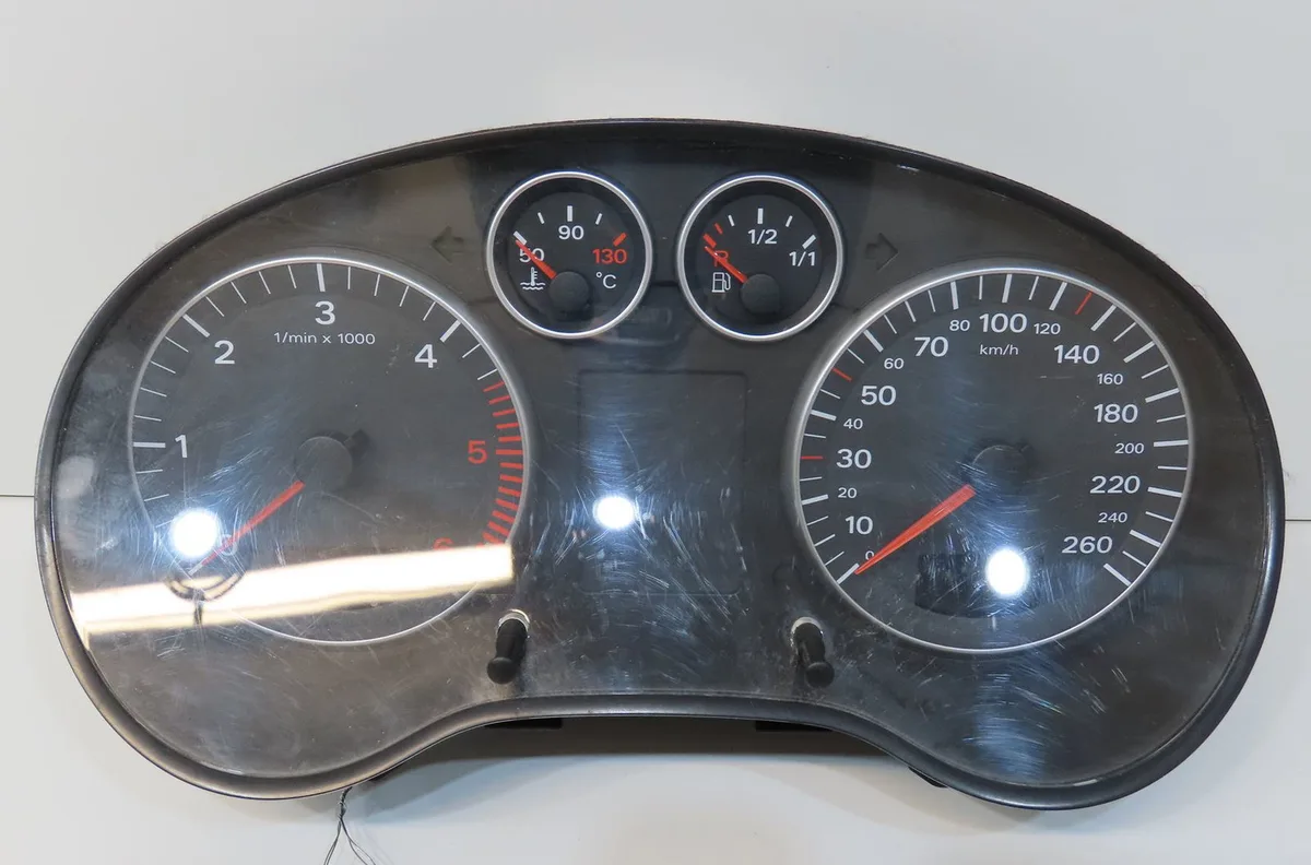 Compteur Audi A3 (8P1) 1.9 tdi (2003-2010) 3 portes occasion